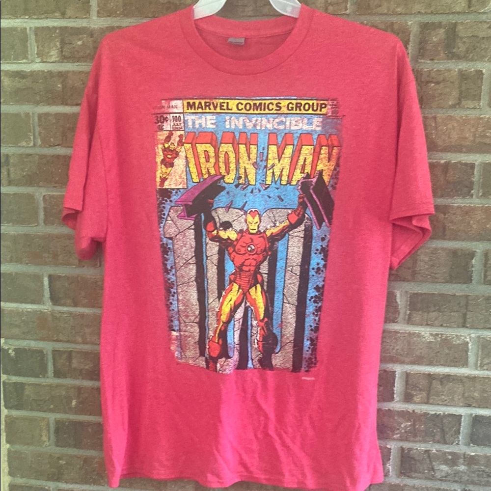 Gildan Red Iron Man Graphic Tee